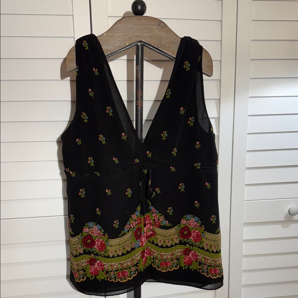 Dkny Black Floral Embroidered V-Neck Sleeveless Top